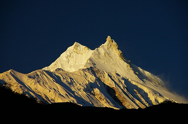 Sunrise,_Manaslu