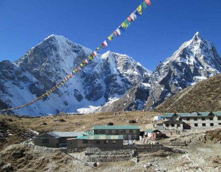 Everest Base Camp & Kala Patthar – Stand at the foot of the world’s highest mountain and enjoy breathtaking sunrise views from Kala Patthar.