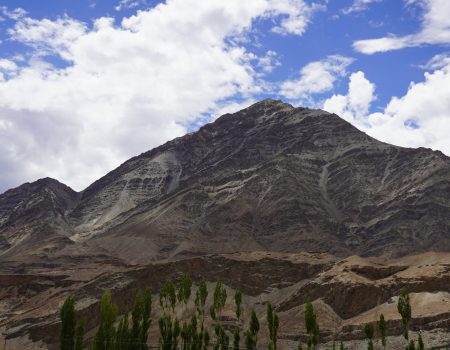 Summit of Kang Yatse II (6,250m) – Stand atop one of Ladakh’s most popular trekking peaks with breathtaking panoramic views.
