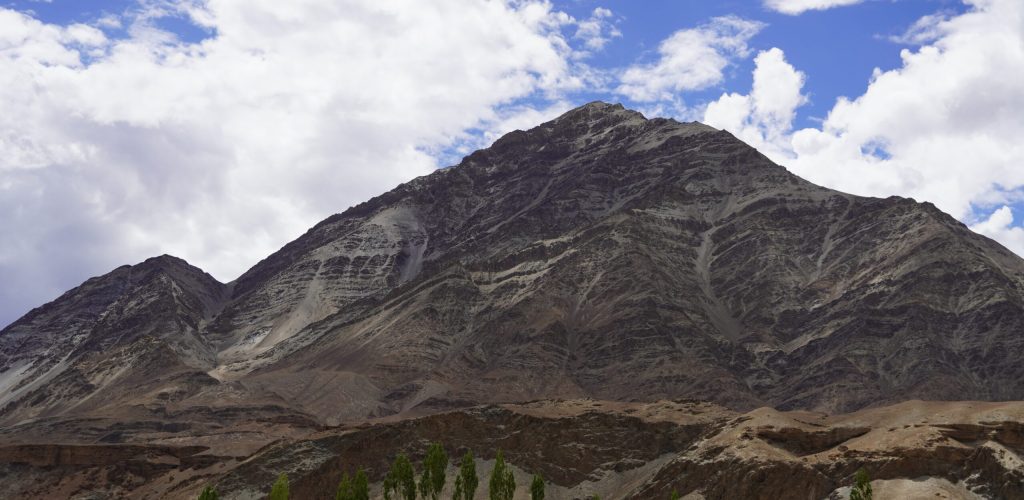 Summit of Kang Yatse II (6,250m) – Stand atop one of Ladakh’s most popular trekking peaks with breathtaking panoramic views.