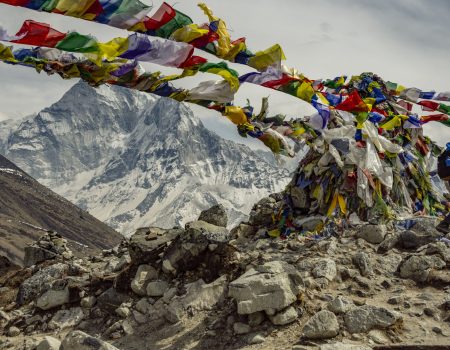 Cho La Pass Crossing – Experience the thrill of crossing the challenging and scenic Cho La Pass at 5,420 meters, surrounded by glaciers and rugged peaks.