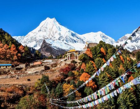 Stunning Views of Manaslu (8,163m) – Witness breathtaking views of the world’s eighth-highest peak, along with other majestic mountains.