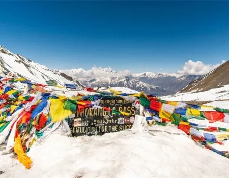 Thorong La Pass – Crossing one of the world’s highest trekking passes at 5,416 meters, offering breathtaking panoramic views.