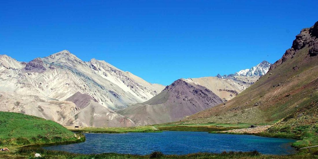 Cultural Gateway in Mendoza – Start and finish your adventure in Mendoza, Argentina, known for its wine, cuisine, and warm hospitality.