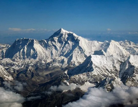 Challenging High-Altitude Adventure – Test your endurance on one of the world’s highest trekking peaks, often referred to as the "Roof of the Americas."