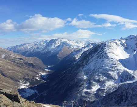 High-Altitude Adventure – Challenge yourself with a true high-altitude climb that combines physical endurance and mountaineering skills in one of the world’s Seven Summits.